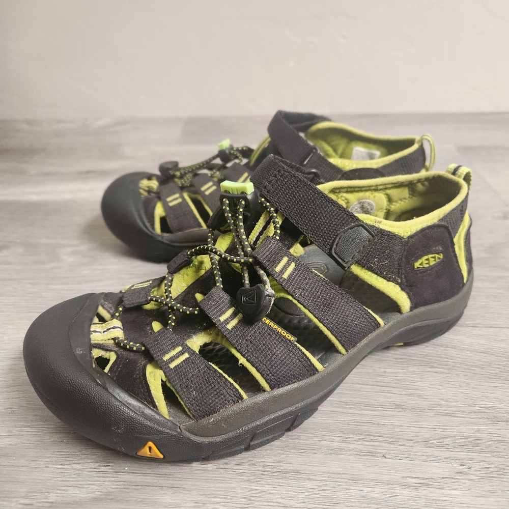Keen Black Lume Green Shoes Size 4 Youth Newport H2 Adjustable Hiking‎ Unisex